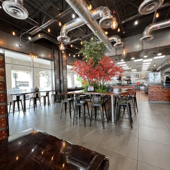 Diced- Country Walk - a restaurant with tables and chairs - Juice Bars & Smoothies Near Me - Miami, Florida