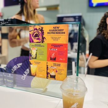 Oakberry Acai - The Palmer (my absolute favorite) ...which blends lemonade, açaí, and iced tea just right. - Juice Bars & Smoothies Near Me - Miami, Florida Oakberry Acai - The Palmer (my absolute favorite) ...which blends lemonade, açaí, and iced tea just right. - Juice Bars & Smoothies Near Me - Miami, Florida