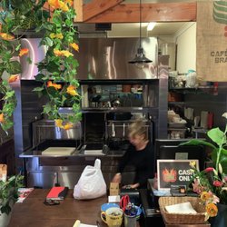 Mr Chorizo & Parillada - Kitchen and counter