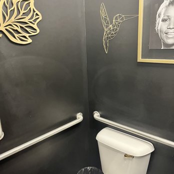 Thrive Restaurant and Bar - Cute decor in bathroom - Bars Near Me - Memphis, Tennessee