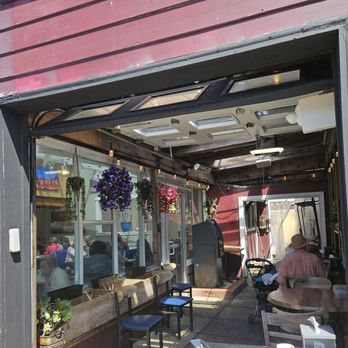 Breakers Breakfast, Brunch & Lunch - Inside, outside or patio! - Breakfast & Brunch Near Me - Pacifica, California