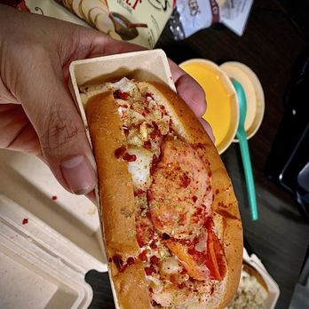 Luke's Lobster  - Woah, packed lobster roll - Seafood Near Me - Seattle, Washington
