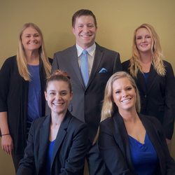 Delano Chiropractic - The Delano Chiropractic Team - Dr. Dan, Kelsey, Heather, Stephanie and Karissa