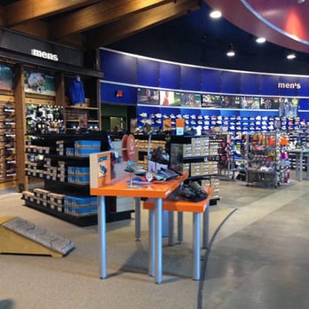 DICK'S Sporting Goods - Sports Wear Near Me - Lone Tree, Colorado