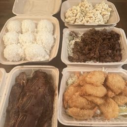 Party tray with BBQ pork, fried shrimp and beef ribs. Party tray with BBQ pork, fried shrimp and beef ribs.