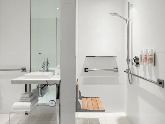 Dua Miami, Autograph Collection by null
