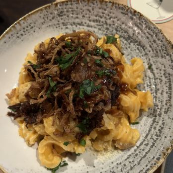 Sharps Roasthouse - Pulled pork Mac and cheese - American Near Me - SeaTac, Washington