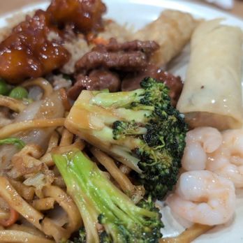 Asian Buffet - Skip the chow mein, my kid said it was tasteless. It looks like the normal stuff, but it's not good. - Buffets Near Me - Mesa, Arizona