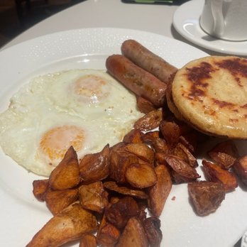 Café la Vie - Breakfast Potato Medley, Sausage, English muffin, and eggs - Bars Near Me - St. Louis, Missouri Café la Vie - Breakfast Potato Medley, Sausage, English muffin, and eggs - Bars Near Me - St. Louis, Missouri