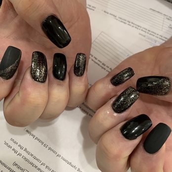 Vitus Nail Salon - My fill with no chip. Mindy does an amazing job. - Nail Salons Near Me - Chicago, Illinois