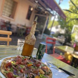 Pizza Cinq J - Prosciutto pizza
