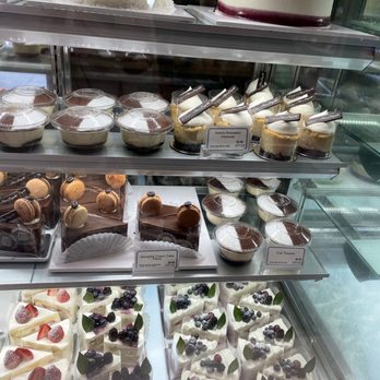 Paris Baguette - Coffee & Tea Near Me - Los Angeles, California Paris Baguette - Coffee & Tea Near Me - Los Angeles, California