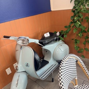 Freddo - Decor - Gelato Near Me - Las Vegas, Nevada