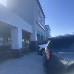 dd's DISCOUNTS - Outside