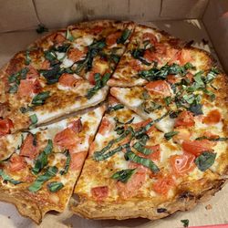 Hideaway Pizza - Margheta pizza