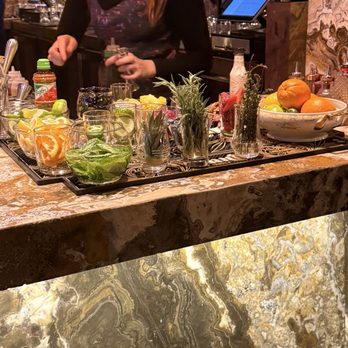 933 Speakeasy - Fresh drink ingredients - Speakeasies Near Me - Lockport, Illinois