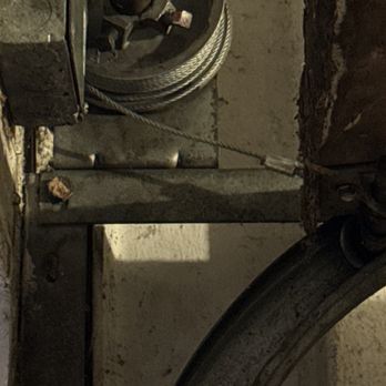Safety Garage Door - Loose cable - Garage Door Services Near Me - Daly City, California Safety Garage Door - Loose cable - Garage Door Services Near Me - Daly City, California