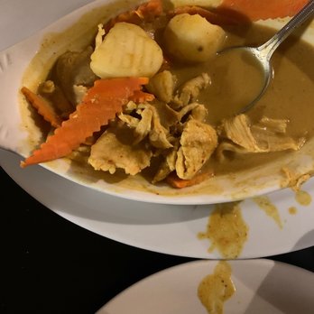 Bee's Thai Cuisine - Yellow curry - Thai Near Me - Providence, Rhode Island