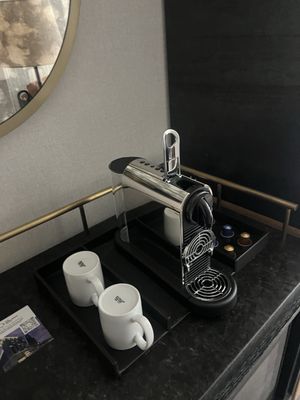 The Oaklander Hotel, Autograph Collection by null