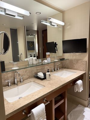 Four Seasons Hotel Silicon Valley at East Palo Alto by null