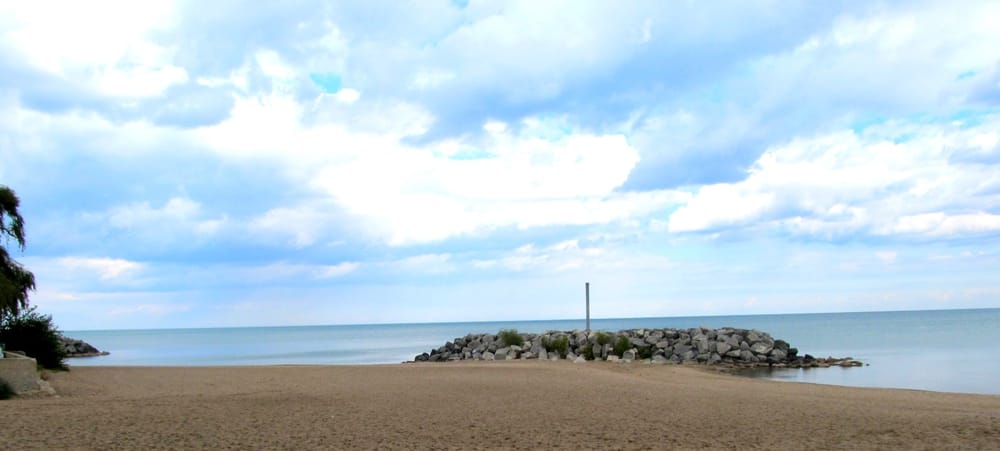 Marion Mahony Griffin Beach Logo
