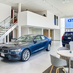 Volvo Cars Sioux Falls - The showroom at Volvo Cars Sioux Falls