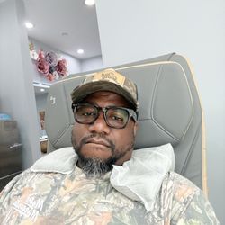 Pretty Q Nails & Spa