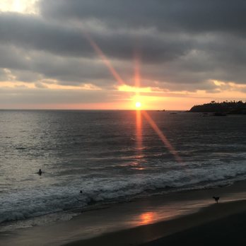 Driftwood Kitchen - Watching the sunset ... - Seafood Near Me - Laguna Beach, California Driftwood Kitchen - Watching the sunset ... - Seafood Near Me - Laguna Beach, California