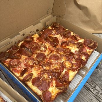 Motorhead Pizza - PEPPERONI - Pizza Near Me - Loomis, California
