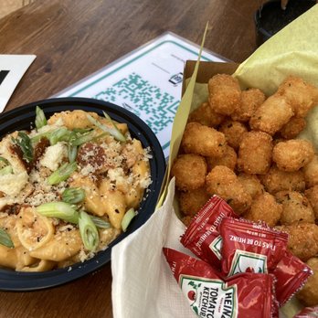 Hotel Vegas Concession Stand - mac and cheese, tater tots - American Near Me - Austin, Texas Hotel Vegas Concession Stand - mac and cheese, tater tots - American Near Me - Austin, Texas