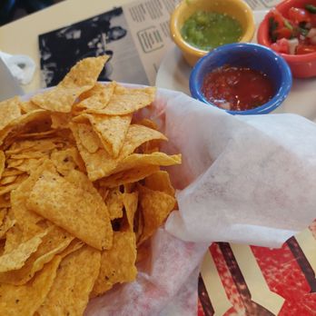 Güero's Taco Bar - Complimentary chips and salsas - Mexican Near Me - Austin, Texas Güero's Taco Bar - Complimentary chips and salsas - Mexican Near Me - Austin, Texas