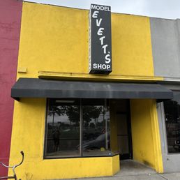 Exterior outside entrance of Adler Smith Gallery - Store front - Santa Monica, California Exterior outside entrance of Adler Smith Gallery - Store front - Santa Monica, California