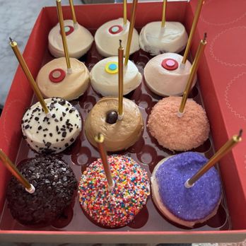 Sprinkles Beverly Hills - Bakeries Near Me - Beverly Hills, California Sprinkles Beverly Hills - Bakeries Near Me - Beverly Hills, California