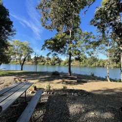Sacramento River RV Park - Sacramento River from site 95