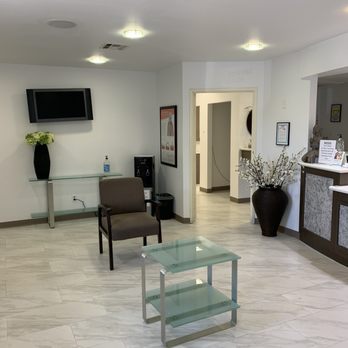 Smiles of La Mesa - Lobby/ waiting area - Cosmetic Dentists Near Me - La Mesa, California Smiles of La Mesa - Lobby/ waiting area - Cosmetic Dentists Near Me - La Mesa, California