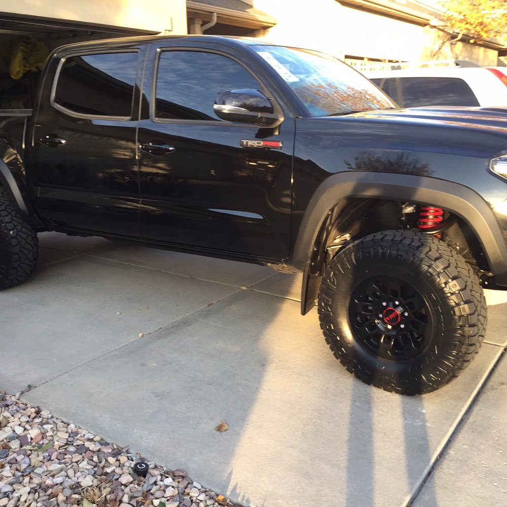 AMAZING SERVICE! I'm pretty impatient with getting what I want done with vehicles, 4s custom fit me in same day and did an outstanding job.