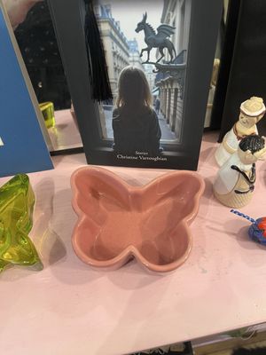 3rd & B'zaar by null