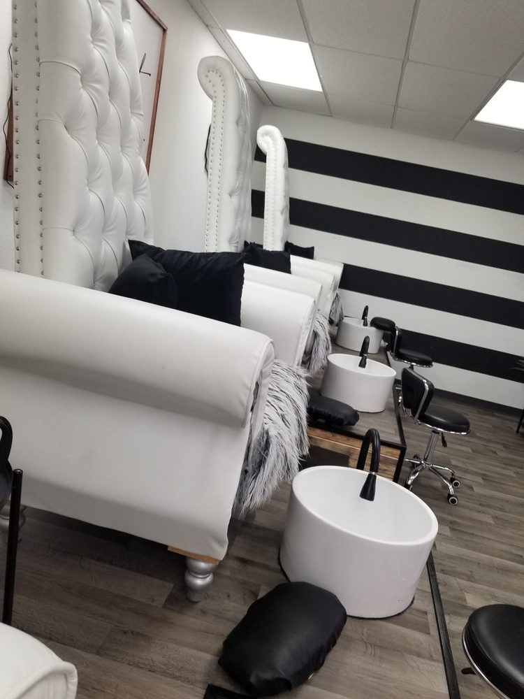 POLISH NAIL LOUNGE Updated September 2024 230 W Lyon St, Marshall
