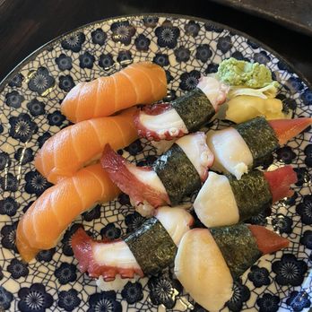 Koi Sushi - Salmon, octopus and surf clam sushi from $16.95 menu - Sushi Bars Near Me - Vancouver, British Columbia Koi Sushi - Salmon, octopus and surf clam sushi from $16.95 menu - Sushi Bars Near Me - Vancouver, British Columbia