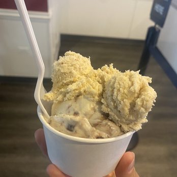 Cookie Dough Creations - Ice cream: Moose Tracks Cookie dough: cake batter - Ice Cream & Frozen Yogurt Near Me - Naperville, Illinois