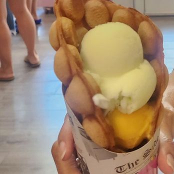 London Ice Cream Shop - Desserts Near Me - Riverside, Illinois London Ice Cream Shop - Desserts Near Me - Riverside, Illinois