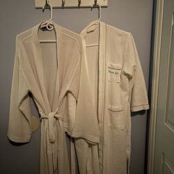 Naya Naya Massage - Asian Massage Fort Mill - Robes inside the room