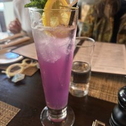 Lavender lemon spritz
