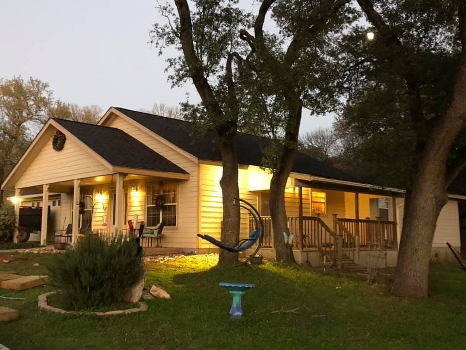 Slide of Castillo Roofing Solutions