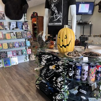 Beardo’s Curiosities - Antiques Near Me - Cincinnati, Ohio