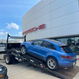 Exterior photo of Anything Go's Towing Exterior photo of Anything Go's Towing