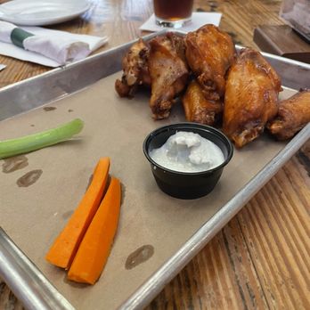 Union Alehouse - Hot wings - American Near Me - Virginia Beach, Virginia Union Alehouse - Hot wings - American Near Me - Virginia Beach, Virginia