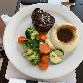 the Eldo - Filet Mignon 10oz choice Angus Filet Mignon, garlic mashed potatoes, sauteed vegetables. - Sports Bars Near Me - Long Beach, California the Eldo - Filet Mignon 10oz choice Angus Filet Mignon, garlic mashed potatoes, sauteed vegetables. - Sports Bars Near Me - Long Beach, California