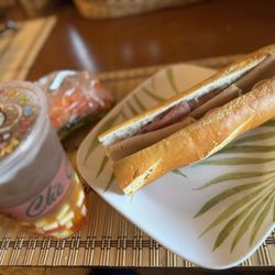 Banh Mi Che Cali - You can request vegetable separate.
