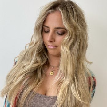 Beau Halo - Beautiful rooted winter blonde.
Stylist Deana Kale - Hair Salons Near Me - Destin, Florida Beau Halo - Beautiful rooted winter blonde.
Stylist Deana Kale - Hair Salons Near Me - Destin, Florida